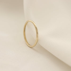 Delicate Half-round Band In 9ct Yellow Gold