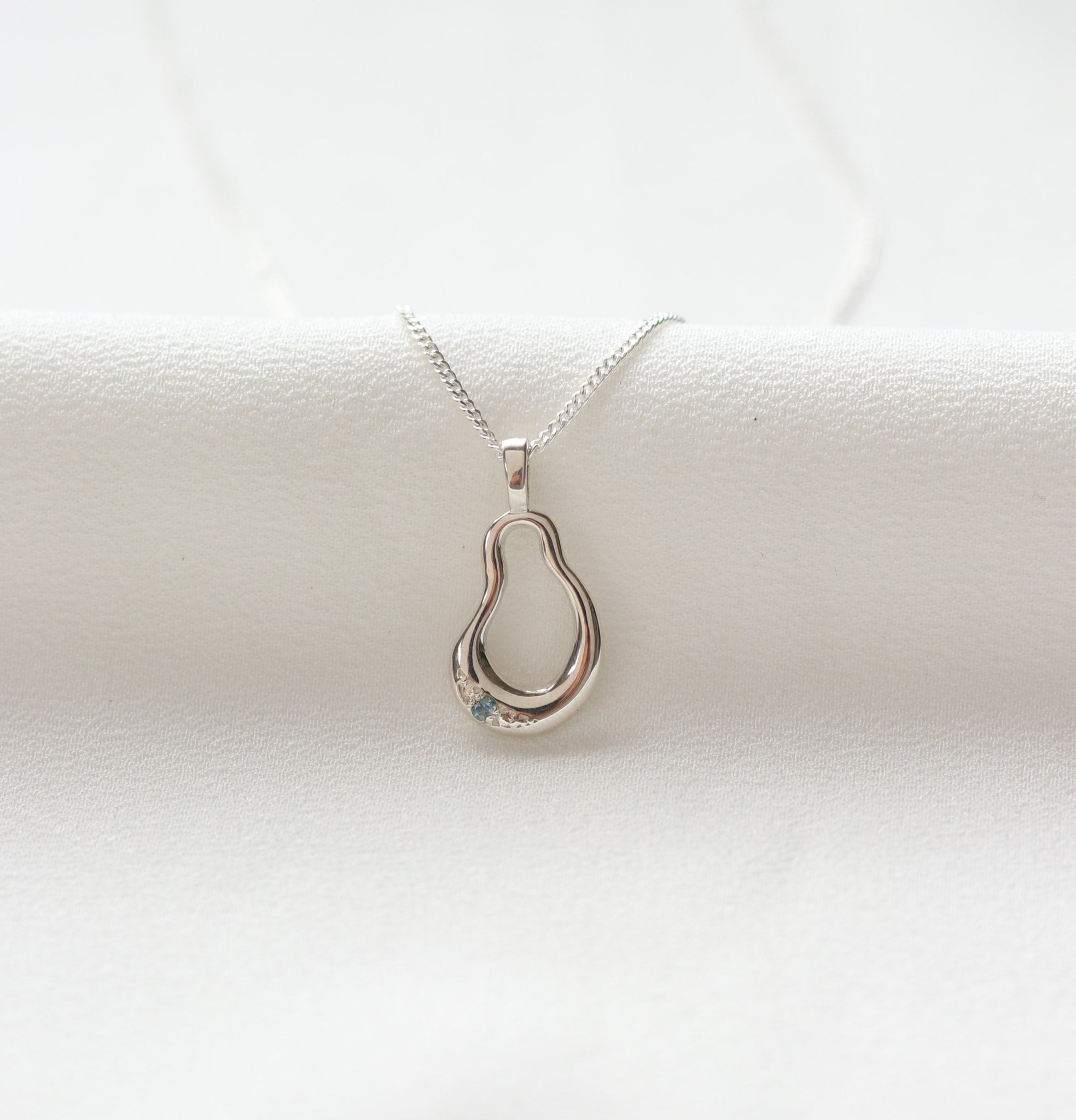 The Aquamarine Serenity Pendant