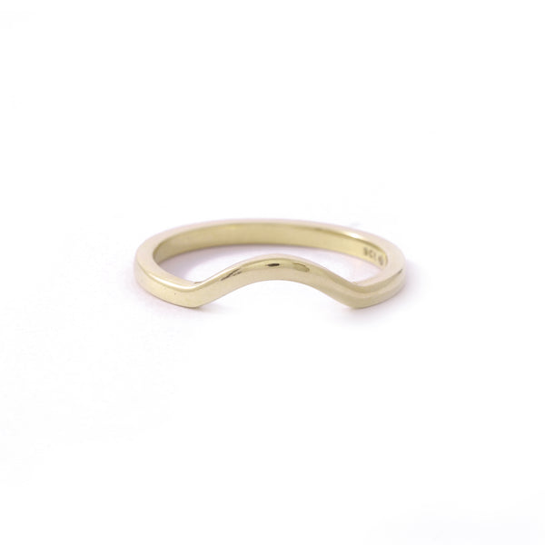 Curved Wedding band In 9ct Yellow Gold