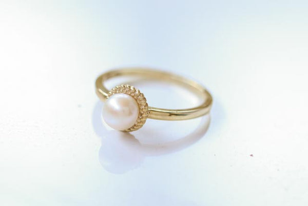 Grace Woven Pearl Ring In Gold