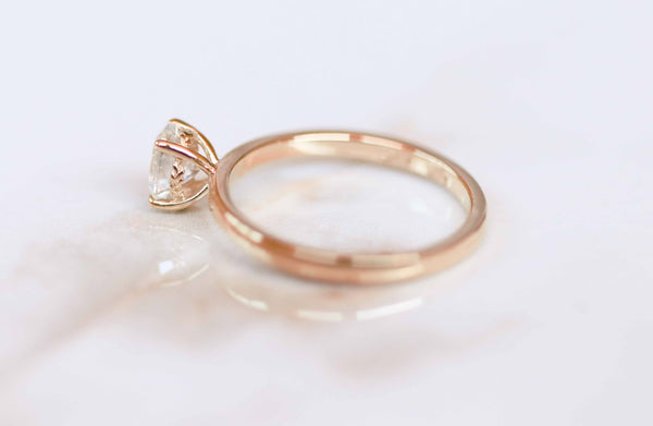 Nayeli Oval Moissanite Ring In Rose Gold
