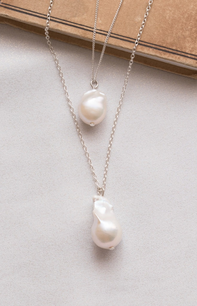 Baroque pendant on sale